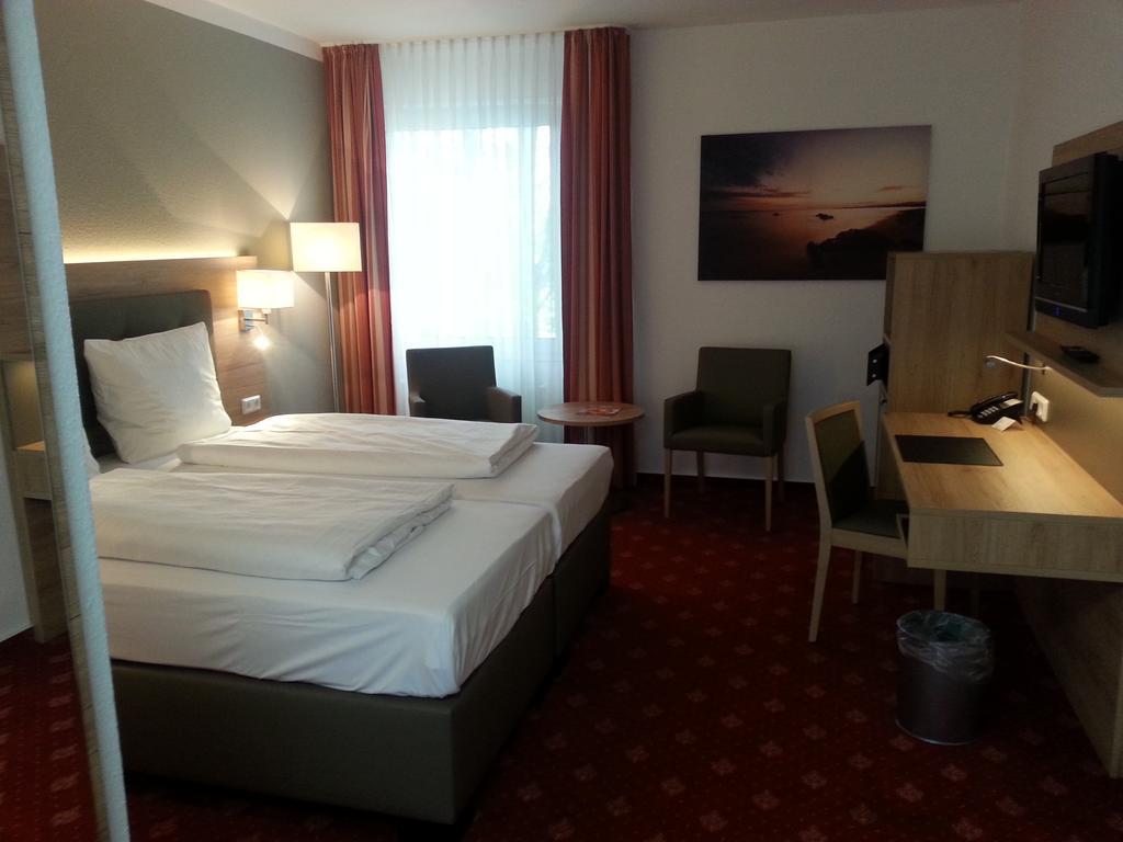 Hotel Novostar Gottingen Exterior photo