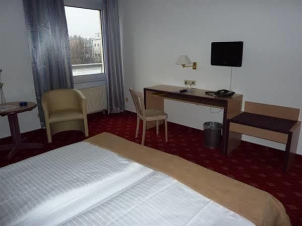Hotel Novostar Gottingen Exterior photo